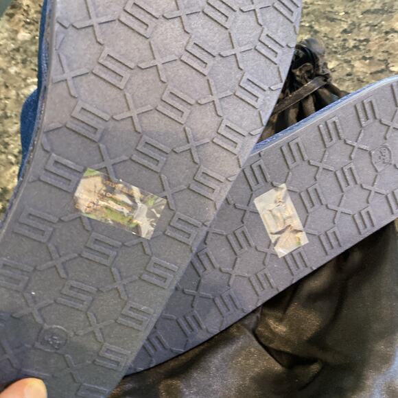 RIHANNA Savage Fenty Luxe Velvet, Navy Blue Slipper Size Large 11-12 Men’s - Picture 6 of 7